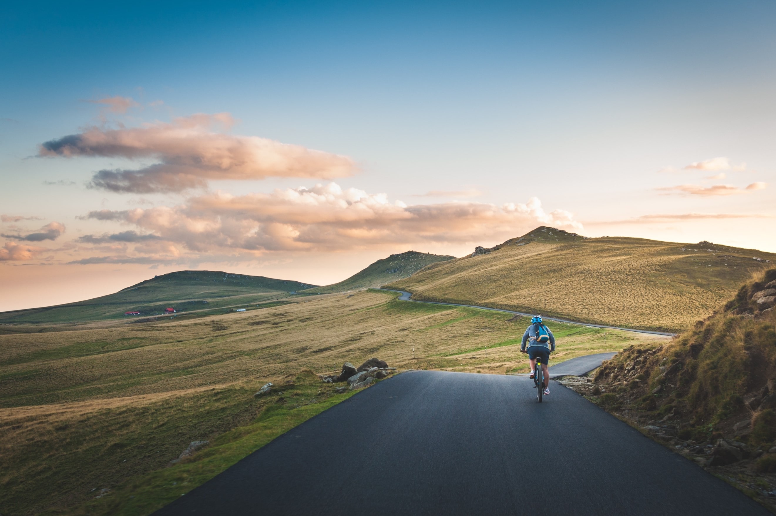 10 Essential Cycling Resolutions to Elevate Your Riding Experience